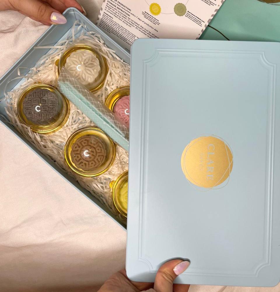 Mochi Snowskin Mooncakes Variety Box