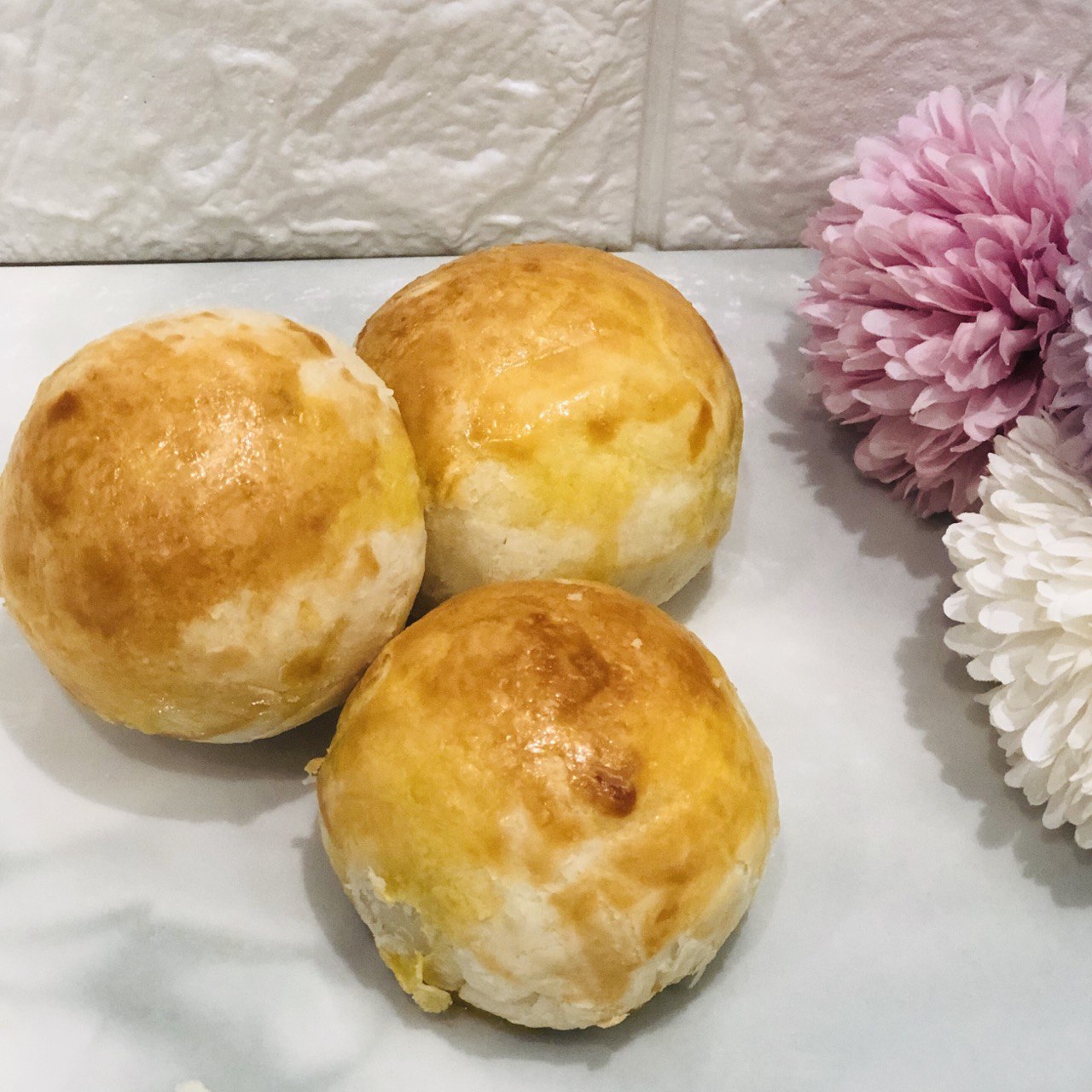 Taiwanese Melt In Your Mouth Baked Mooncakes